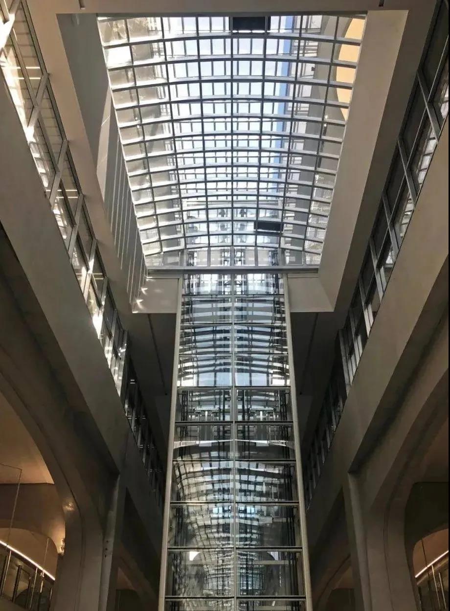 1614927246917387.jpg 生態創新的綠色建筑.jpg